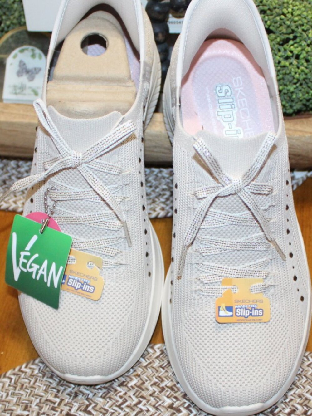 NWT Skechers hands free slip ins women's 9 1/2 . AWESOME! - Picture 4 of 12
